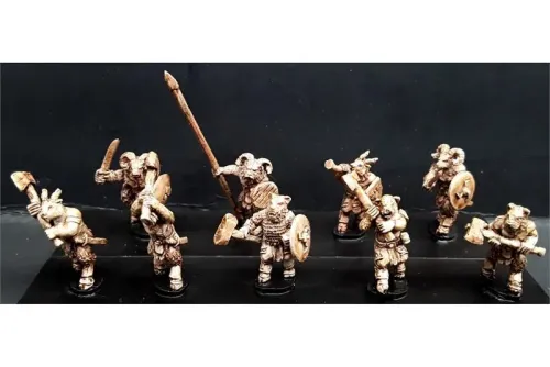 Bestians with Double Handed Weapons (35 figures)
