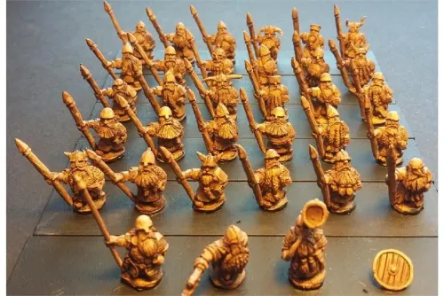 Dwarian Spearmen with Shields (35 figures)